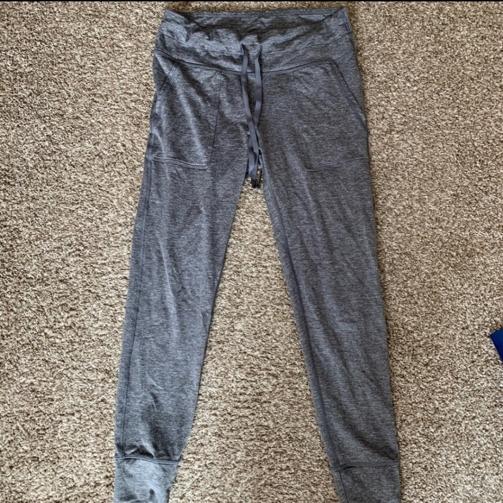 Aerie chill play leggings
